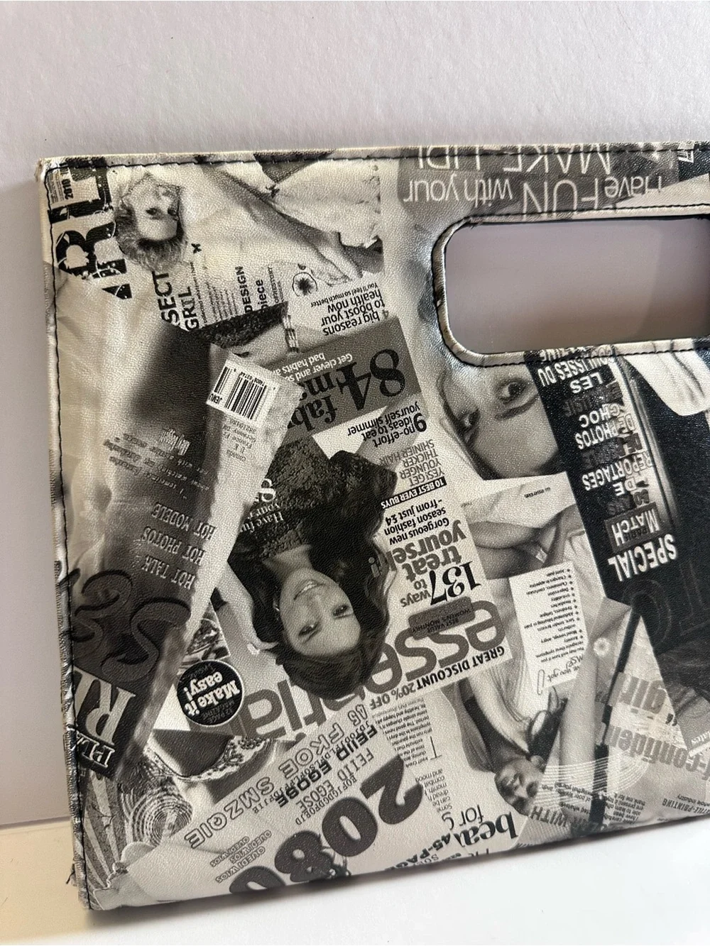 🖤 Y2K IT-GIRL EDITORIAL CLUTCH — BLACK & WHITE MAGAZINE COLLAGE STATEMENT BAG